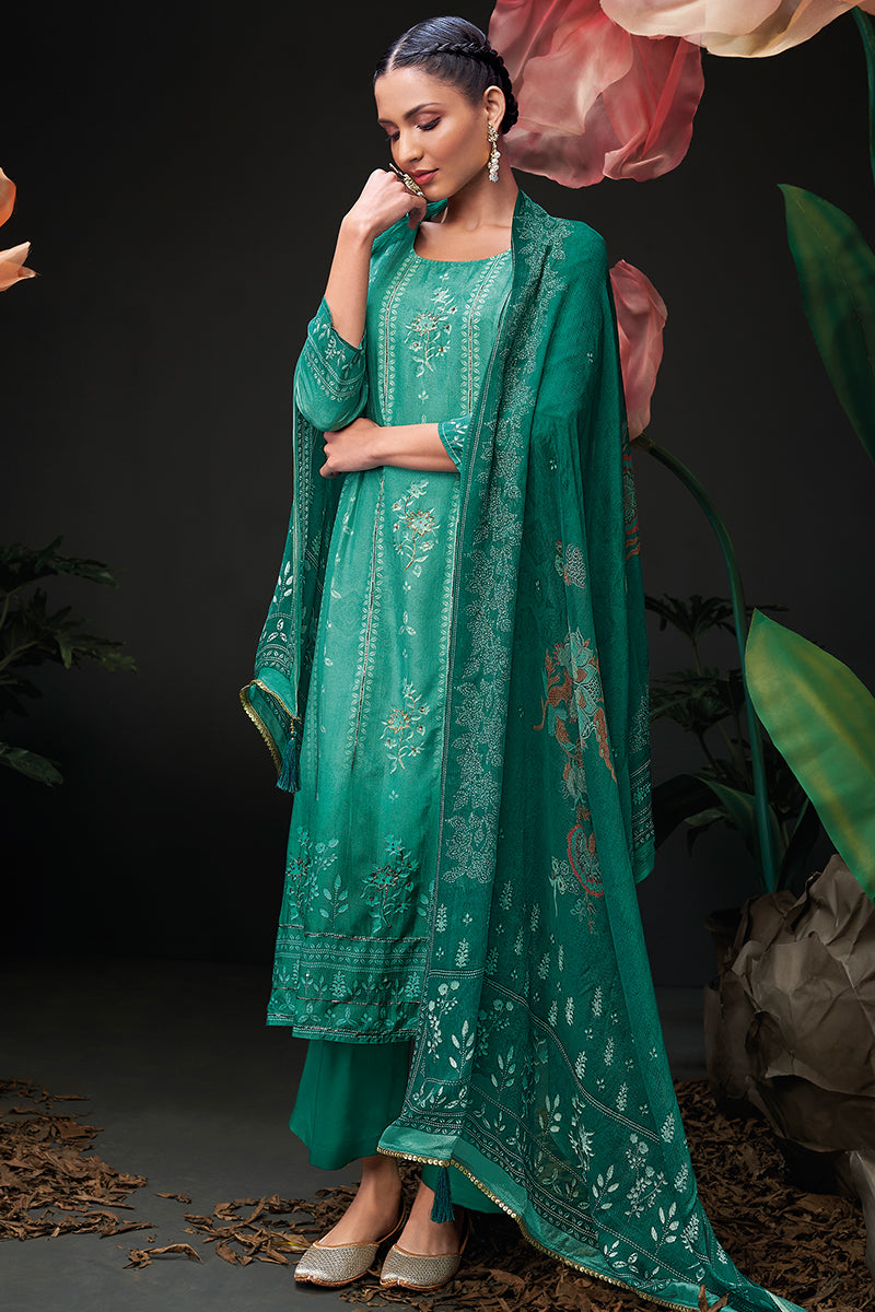 Embody Opulence in a Deep Emerald Pure Bemberg Salwar Suit